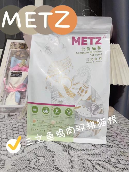 貓咪玩具與零食——如何挑選高質(zhì)量的貓糧和玩具